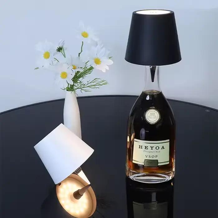 Lampe de table LED en forme de bouteille