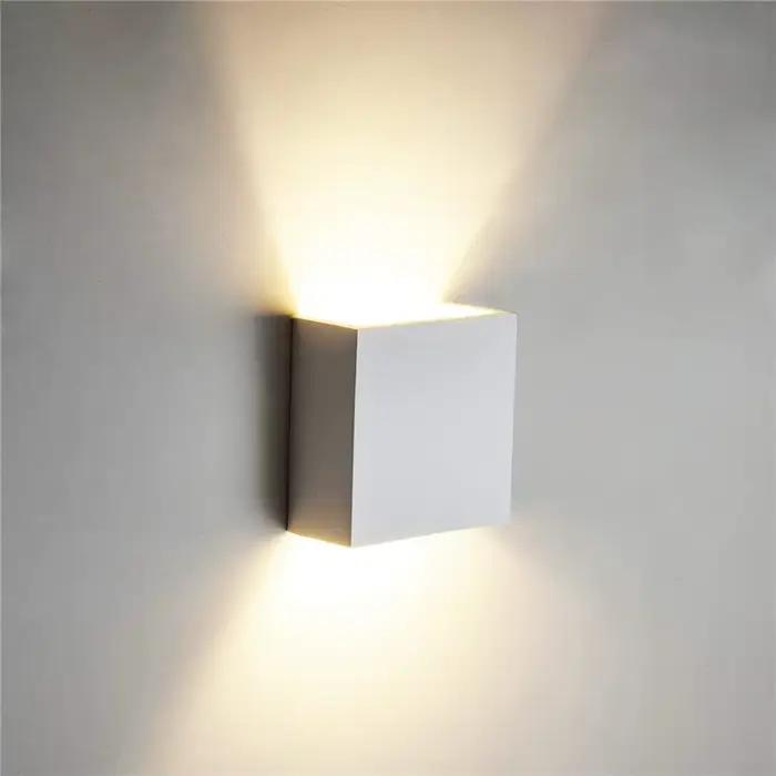Applique murale LED d'intérieur en aluminium