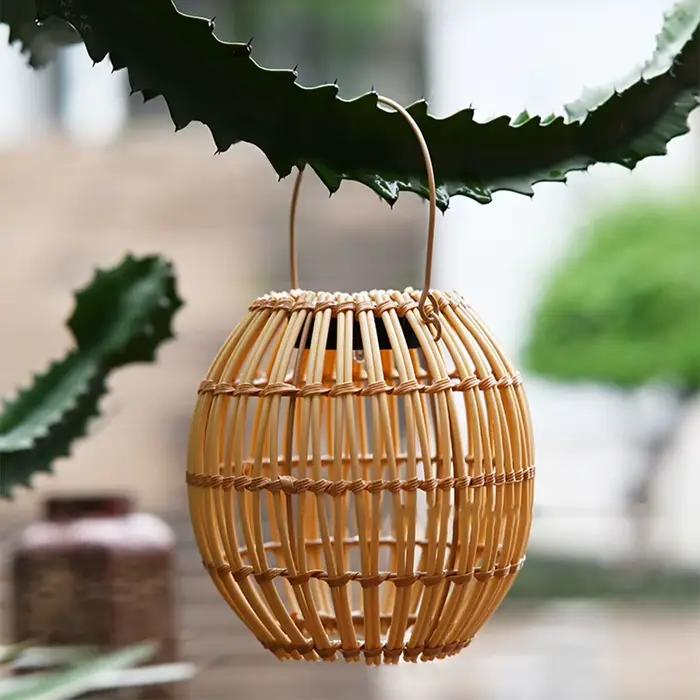 Lanterne Solaire en Rotin et Bambou