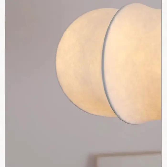 Lampe suspendue en soie de forme spéciale
