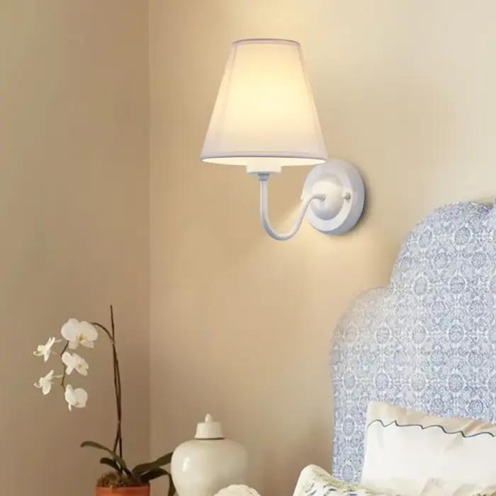 Lampe murale moderne rétro en tissu pour chambre à coucher salon hôtel éclairage intérieur LED fer tissu plaqué flux lumineux 249-2000 style nordique E27 OCCASIONNEL
