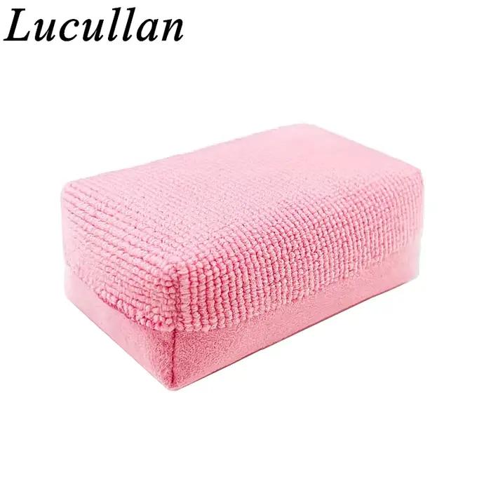 L'applicateur de revêtement Lucullan 2 en 1 utilise une éponge plus dure et un tissu imperméable pour réduire les déchets liquides