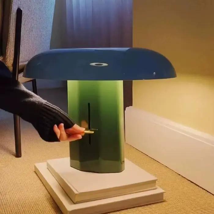 Lampe de table italienne Montera
