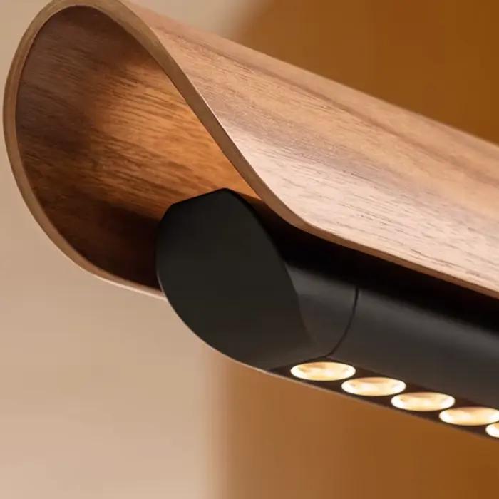 Lampes suspendues en bois