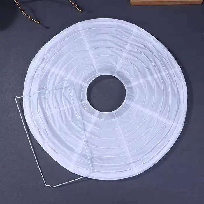 Abat-jour boule de papier en forme de soucoupe volante