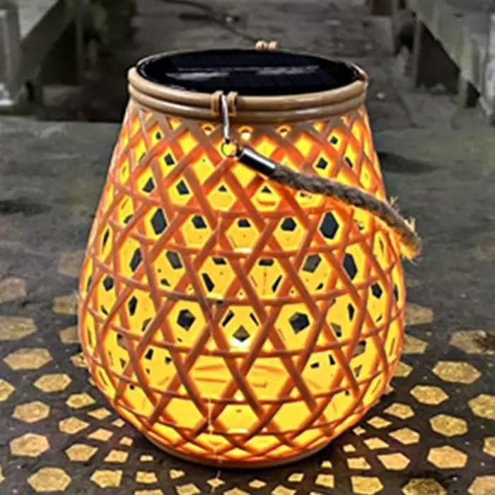Lanterne Solaire en Rotin et Bambou
