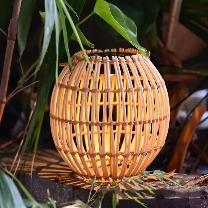 Lanterne Solaire en Rotin et Bambou