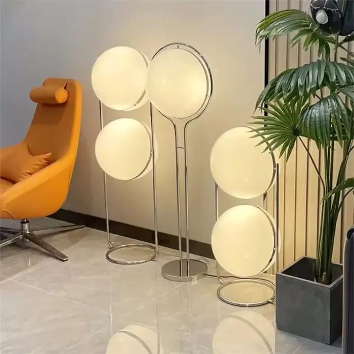 Lampadaire boule Led blanc nordique