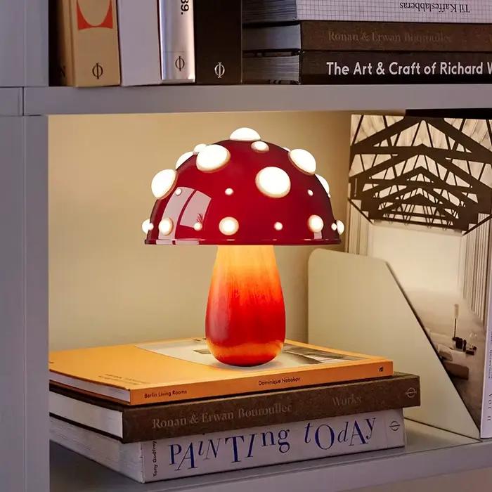 Lampe de table champignon pour enfants