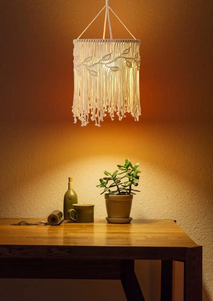 Abat-jour en macramé fait à la main