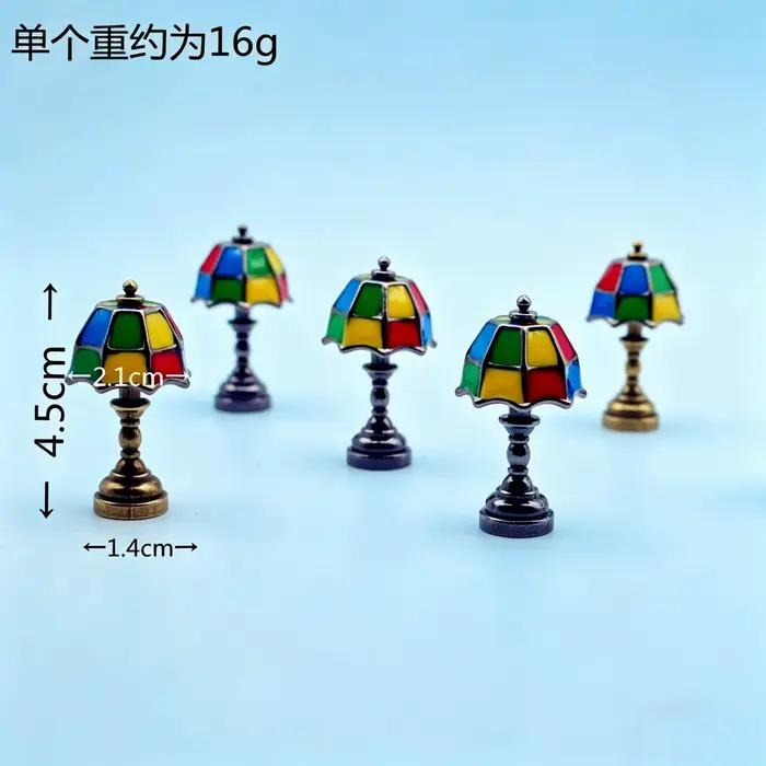 Lampe miniature de style Tiffany pour maison de poupée 1/12