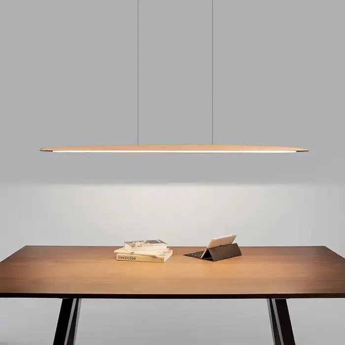 Lampe LED suspendue en bois au design moderne