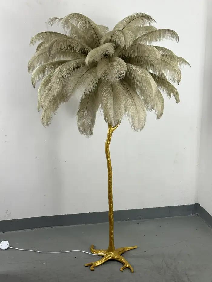 Lampadaire moderne de luxe en plumes d'autruche, blanc et rose, pour couloir de maison, scène de fêt
