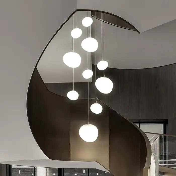 Lampe LED Suspendue en Verre Blanc au Design Gregg