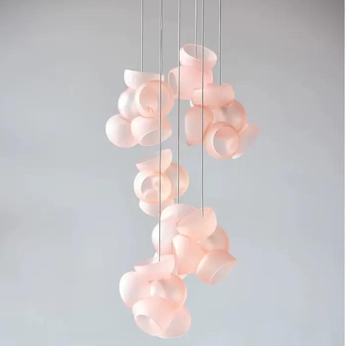 Lustre nordique en verre rose, design canadien, verre géométrique, Collection 100, suspension, escalier, salon, lumière suspendue E9