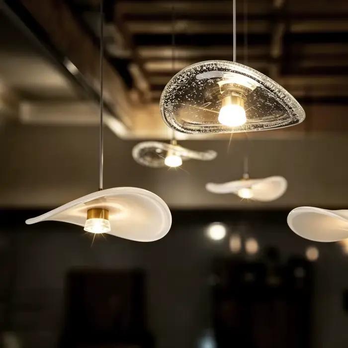 Lustre suspendu moderne en verre pour escalier