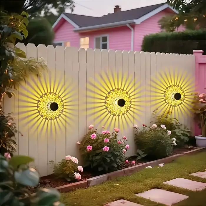 Lanterne murale solaire à motif de pivoine ajourée