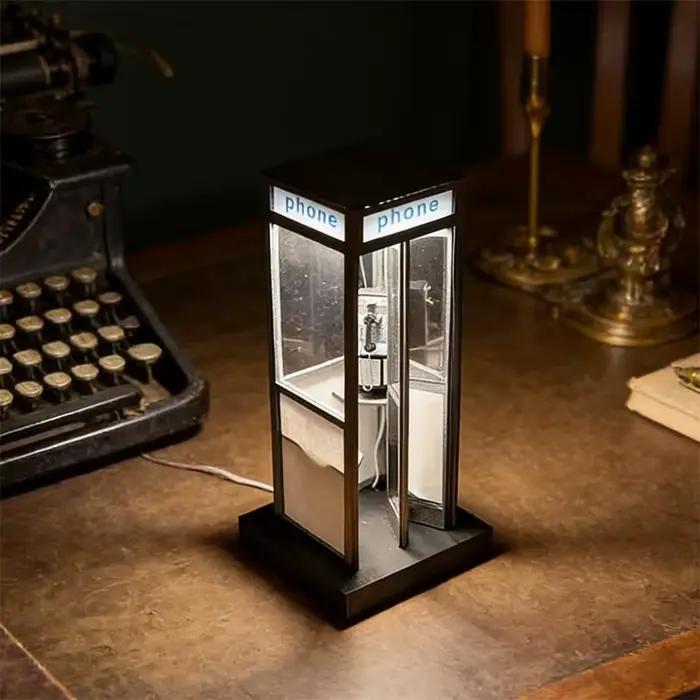 Lampe de bureau vintage en forme de cabine téléphonique