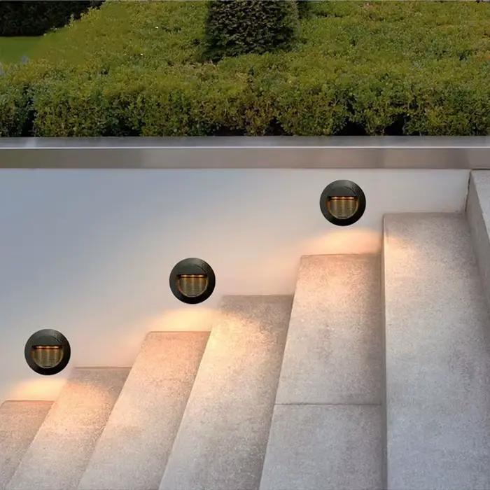 Applique murale moderne 13 LED avec finition en aluminium pour éclairage de marche extérieur résistant à l'eau et poussière occasions spéciales