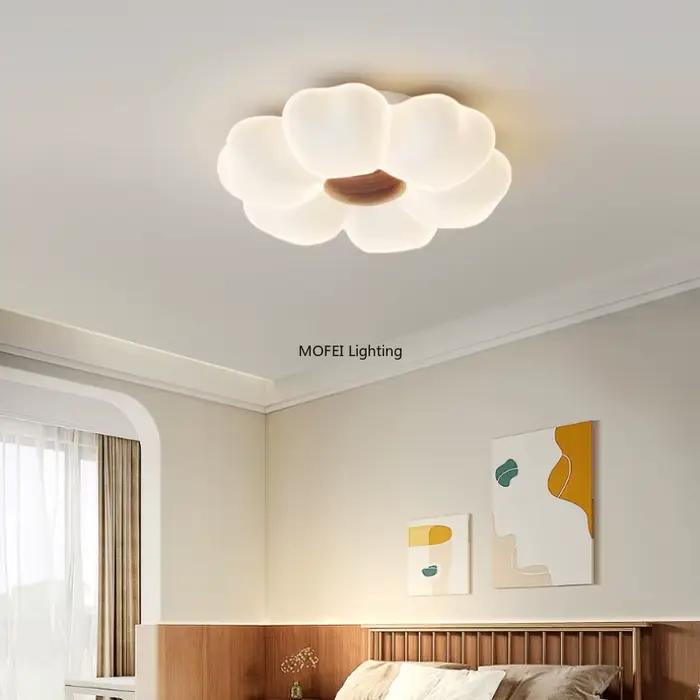 Plafonnier à fleurs roses pour chambre d'enfant
