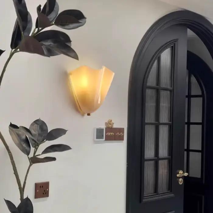 Lampes murales en verre coloré français rétro jupe