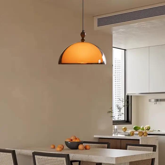 Lampe suspendue en acrylique marron avec abat-jour en bois foncé