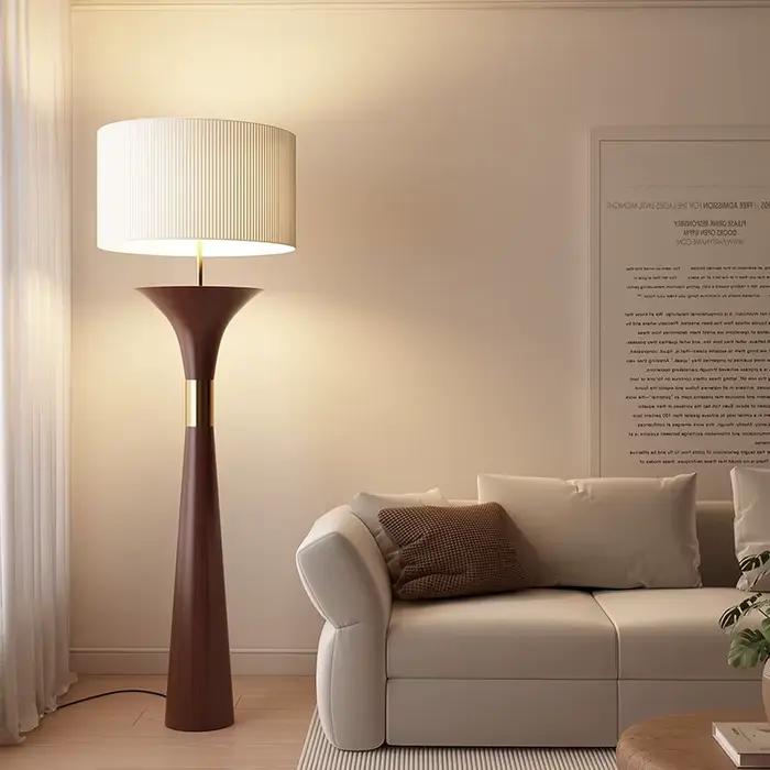 Lampadaire LED en tissu médiéval français en noyer