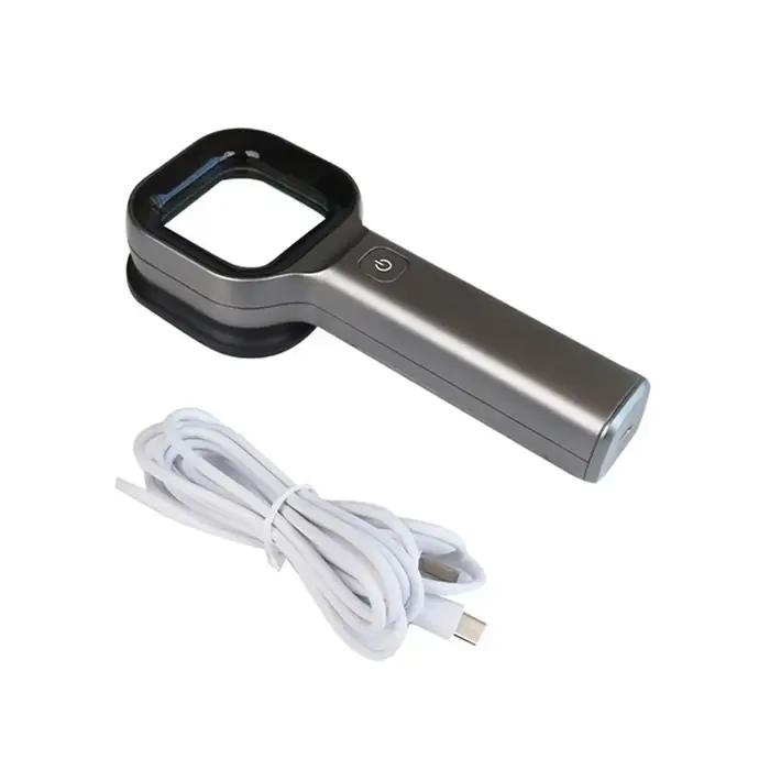 Lampe en bois brun foncé pour soins d'animaux de compagnie avec chargeur USB intégré et filtre portatif pour diagnostics de peau et soins de routine chez les chiens et chats