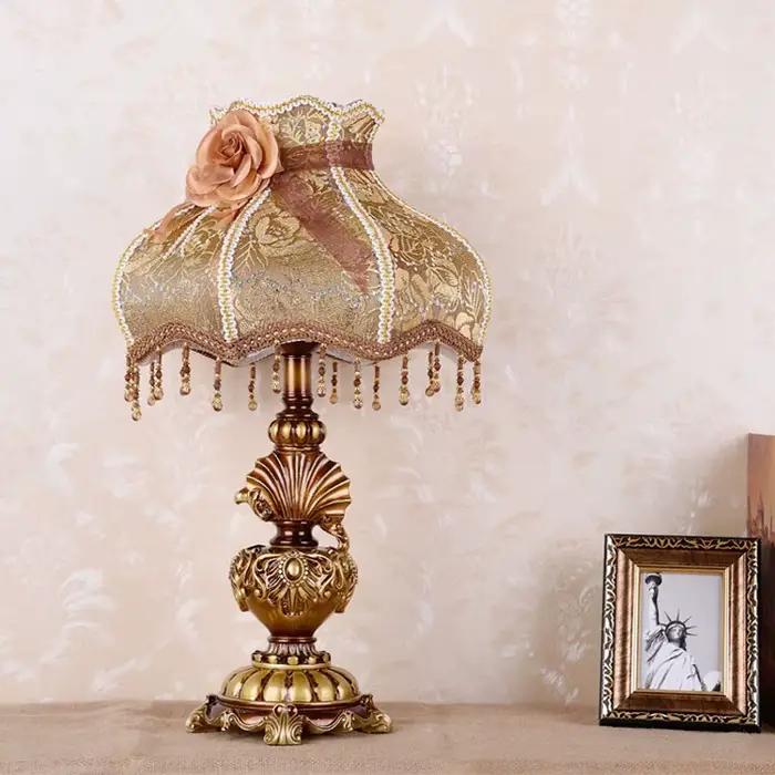 Lampe de table de chevet de chambre à coucher de style européen