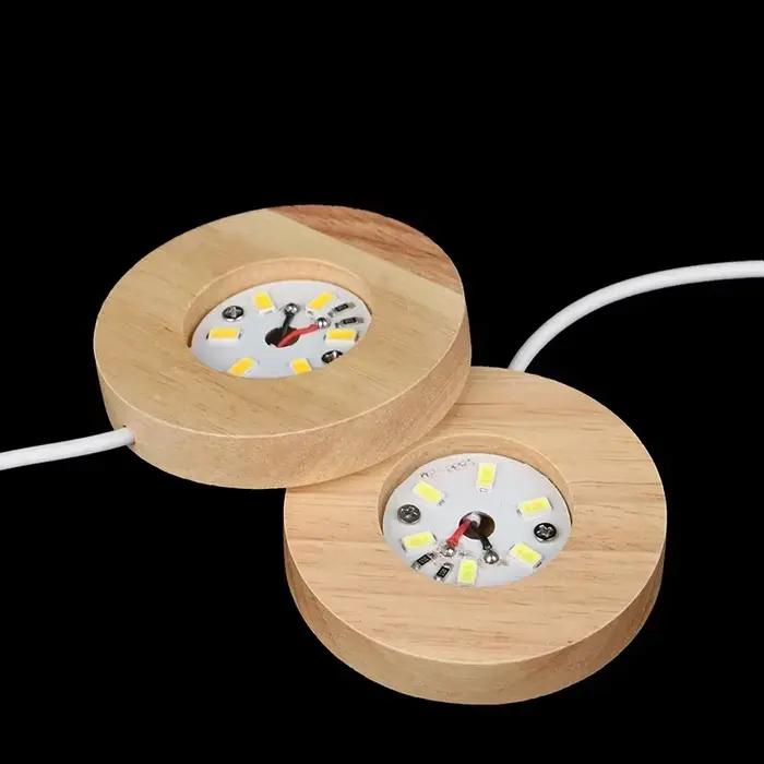 Lampe de table ronde en bois alimentée par USB avec base d'éclairage LED lampe de bureau avec blanc chaud et RGB pour la maison bureau chambre cadeau idéal pour les amateurs d'art et les passionnés de décoration