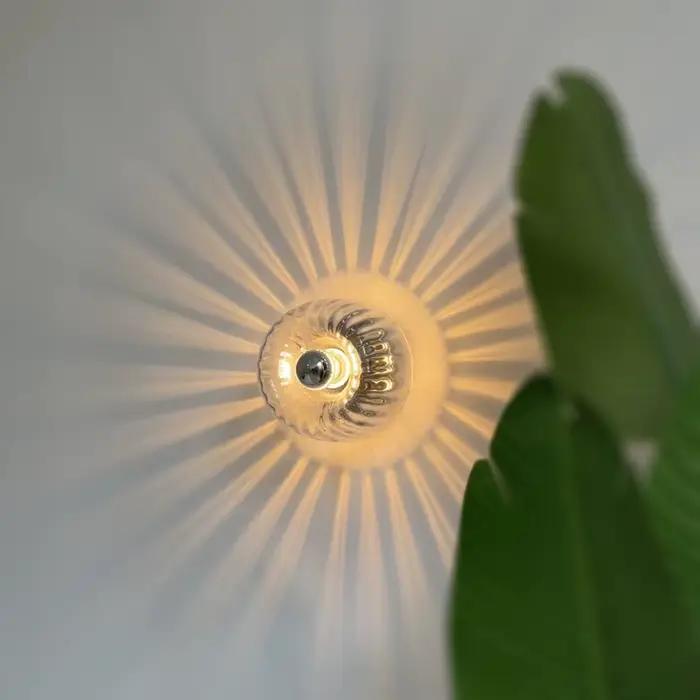 Bauhaus applique en verre avec effet sur le mur salon