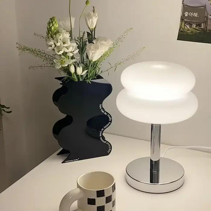 Lampe de bureau en verre teinté pour chambre d'enfant