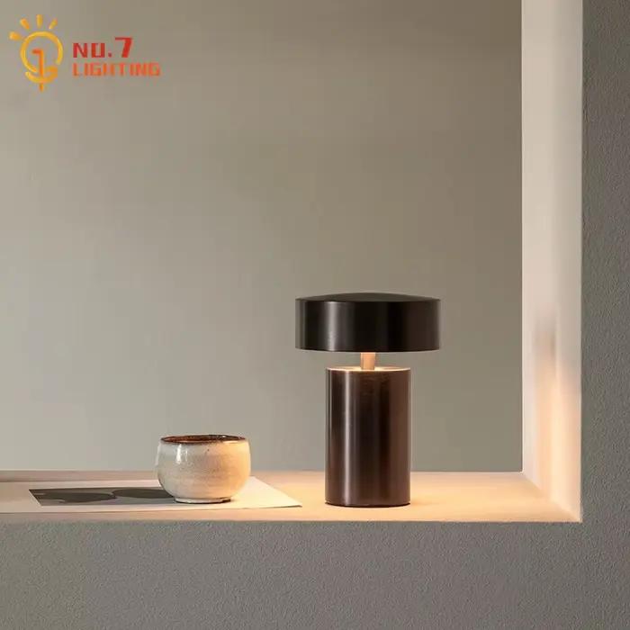Lampe de table champignon design danois avec interrupteur tactile chargement USB sans fil moderne simple atmosphère bureau lumière bar café chevet