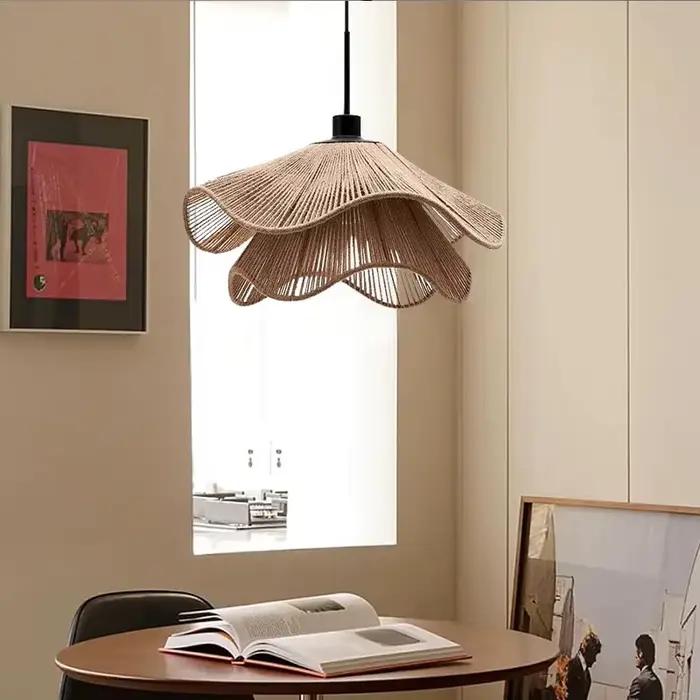 Lampe suspendue en forme de fleur en corde de chanvre